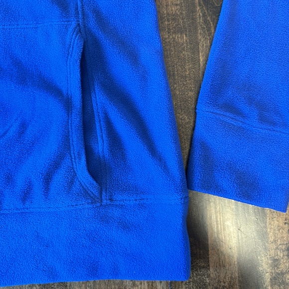 Columbia fleece pullover. - Picture 4 of 9